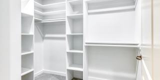 401 N Serrano Ave Gallery 10