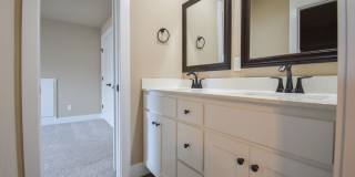 Luxurious 4 Bedroom, 3.5 Bathroom Home In Fayetteville, AR Gallery 20