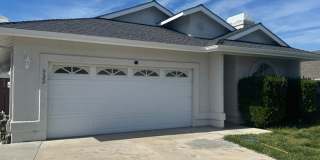 3 Bedroom, 2 Bath Home with attached 2 car garage Gallery 1