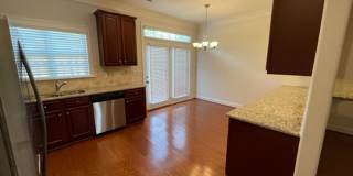 Townhouse / Burlington Gallery 7