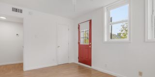 814 11TH Street NE Gallery 22