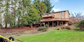 Spacious house in east bremerton Gallery 1