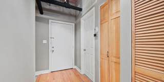 411 W Ontario Street Gallery 5