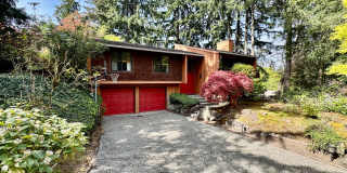 Bellevue Home On Corner Lot Gallery 1