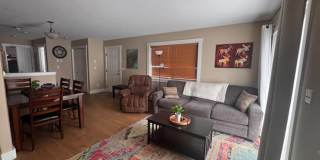 3 Bedroom/3 Bathroom - All Utilities Included Gallery 1