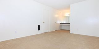 Five Coves Apartment Homes Gallery 28