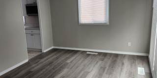 Newly Remodeled 2/1 Gallery 10