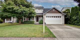 Large 2 Story 4bd 2.5ba Home in Vancouver Gallery 1