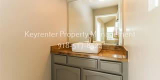 3 Bed 2 Bath South Tulsa with Pool, Jenks Schools Gallery 42