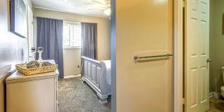 Amora East Gallery 18