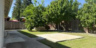 Charming 3-bedroom, 2-bath home in North Merced! Gallery 32
