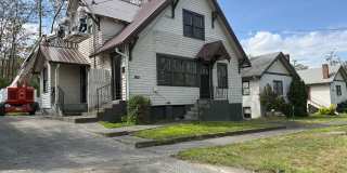 Newly Renovated Duplex Gallery 23