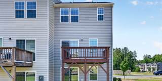 Available Now – 3-Bedroom End-Unit Townhome with 1-Car Garage in Townes at Courtney Creek, Durham Gallery 55
