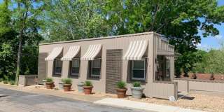 Duplex close to W Law School Gallery 1