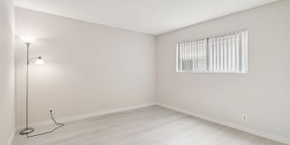 725 E Providencia Ave Gallery 11