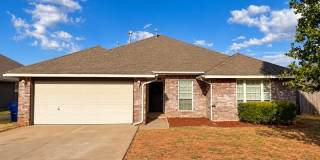 Updated 3 Bed 2 Bath with Office or 4th Bed in Mustang Gallery 1