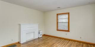 4716 E. Arbor Gallery 3