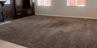 Spacious 4BR House in Riverside Gallery 48