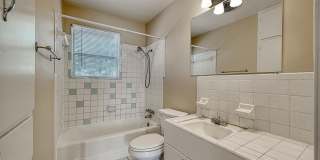 Cute 3/1 with carport! Gallery 10