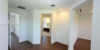 19708 NE 14th Ave Gallery 6