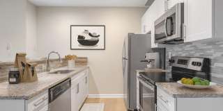 235 N COLUMBUS Boulevard Gallery 23