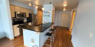 Light & Bright Studio in Queen Anne! Gallery 6