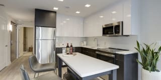 1405 Point Gallery 11