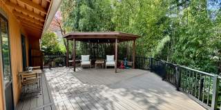 Bellevue Home On Corner Lot Gallery 20