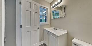 Room in 4 Bedroom Home at 216 Woods Ream Dr Room in 4 Bedroom Home at 216 Woods Ream Dr Gallery 33