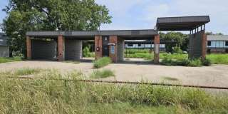 1010 NE 4th Street Gallery 1