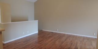 3 bed, 2 bath, 2 car garage townhouse w/ hardwood floors and bonus room in West Knoxville Gallery 5