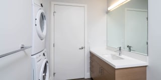 Mark on 8th Gallery 11