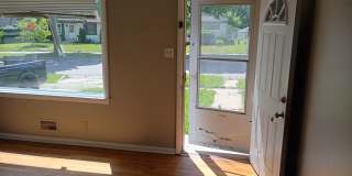 Very Nice 3 Bedroom single 1 car garage 1/2 off First months rent! Gallery 4