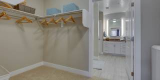 Incline at Anthem Age 55+ Apartment Homes Gallery 17