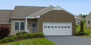 2 Bedroom 2 Bath Townhouse Gallery 1