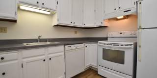 COMING SOON! |  $2,390 / 2 BR - CONVENIENT CASTRO VALLEY LIVING: CONDO WITH GARAGE, STORAGE & PLAY AREA ACCESS Gallery 1