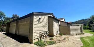 Lovely 3 bedroom 2 bath townhome In the Allied Gardens! Gallery 1
