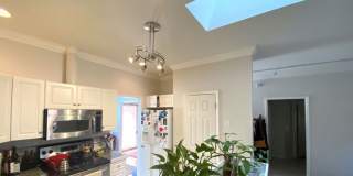 829 Ruffin Street Gallery 34