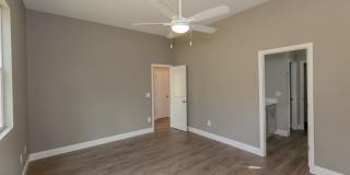 Modern 4 Bedroom Home in Red Bank Gallery 12