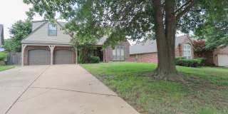 Huge, Gorgeous South Tulsa home ready for move in 05/15/2025 Gallery 3