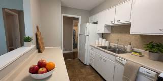 Hikes Point Apartments Gallery 1