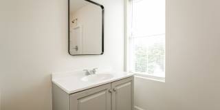 Luxury 2 Bed, 2.5 Bath Home with Two-Car Garage in Downtown Charleston Gallery 17