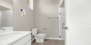 Luxury 4 Bed Townhouse with Amazing City and Mt Views on Westside Gallery 28