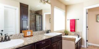 Georgeous 3 bedroom 2 bath home with SOLAR  and a view! Gallery 15