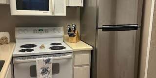 2 Bedroom Condo with One Car Garage Gallery 34