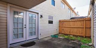 Charming 2BR Townhome in Beaumont Gallery 24