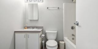 Kenmore Sq - 2 Bed 2 Bath  9/1 Gallery 5
