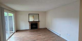 Renton Sunset Heights Condominiums - 2 bedroom 1 bathroom lower floor unit - W/S/G included- Available NOW!! Renton Sunset Heights Condominiums - 2 bedroom 1 bathroom lower floor unit - W/S/G included- Available NOW!! Gallery 21