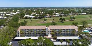 GORGEOUS 2 BEDROOM, 2 BATHROOM 1ST FLOOR CONDO LOCATED IN THE HIGHLY SOUGHT AFTER TENTH FAIRWAY AT THE PLANTATION COMMUNITY! Gallery 1