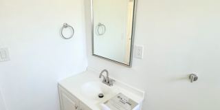 2bd/1ba in Sherman Oaks w/ parking, washer/dryer in unit! Gallery 8